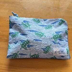 Reyn Spooner United Airlines inflight amenity